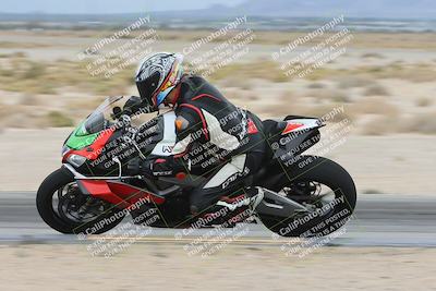 media/Nov-15-2025-Race Pace (Sat) [[8de605a2d8]]/Verified Riders/Turn 9 Inside (950am)/